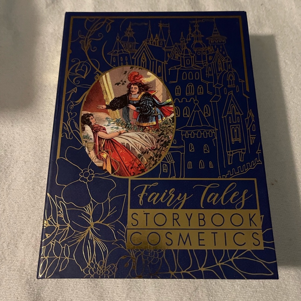 Story Book Cosmetics: Fairy Tales Eyeshadow Palette